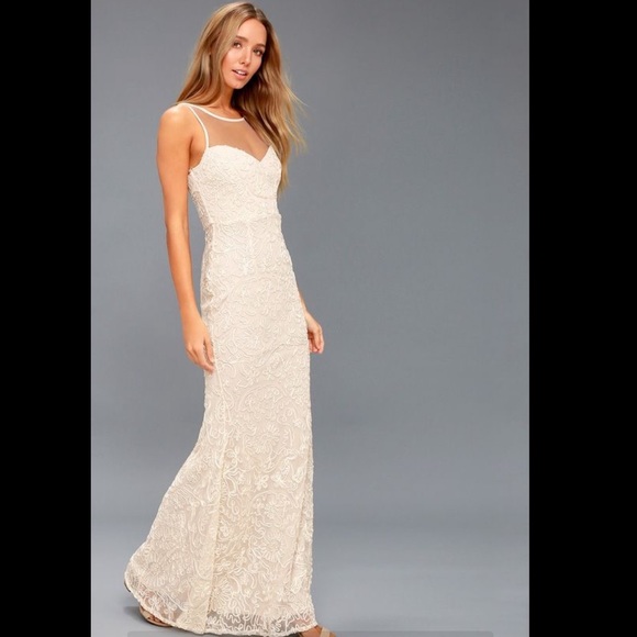 NWT Lulu’s Nathalie Gown - Picture 2 of 6